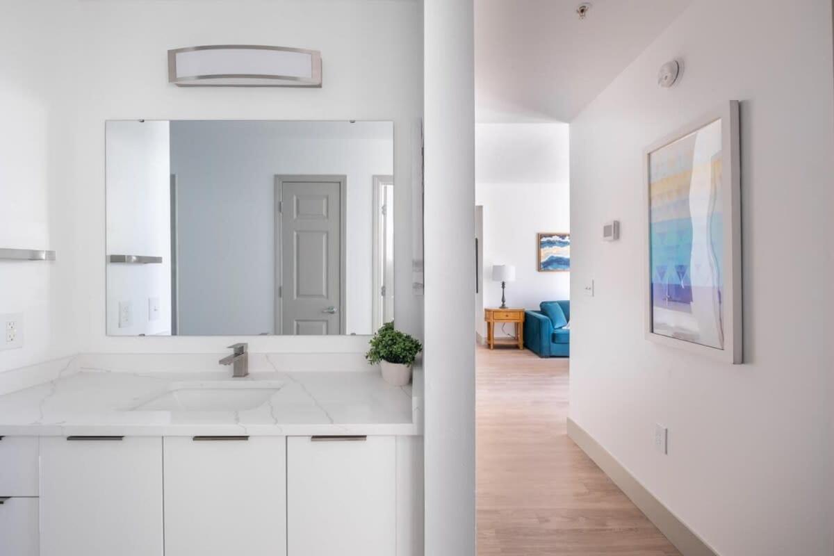 3Br Modern Downtown Apartment With Gym & Office Charlotte Eksteriør billede