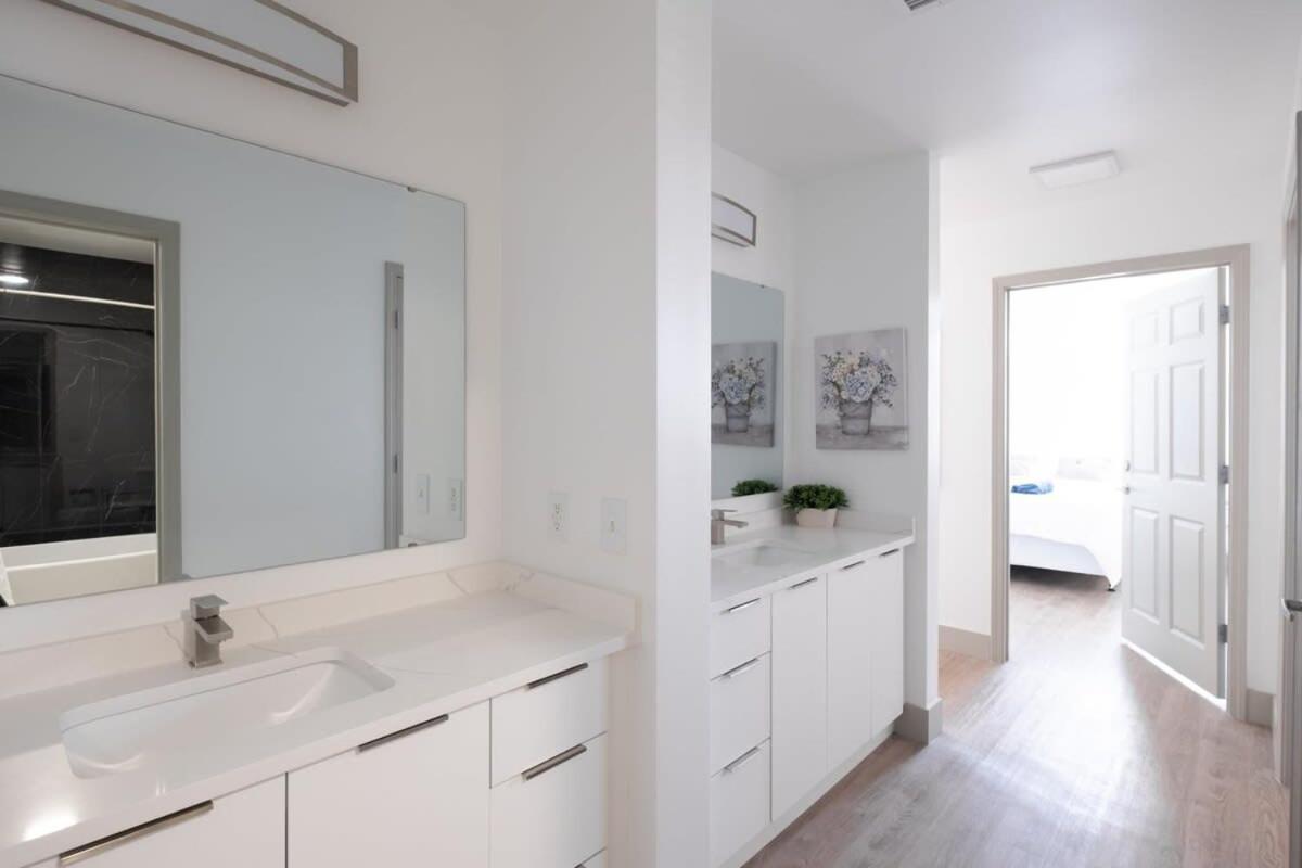 3Br Modern Downtown Apartment With Gym & Office Charlotte Eksteriør billede