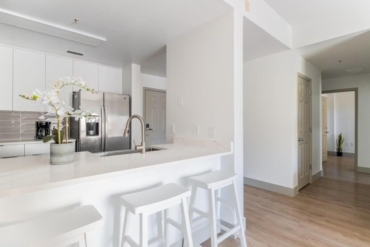 3Br Modern Downtown Apartment With Gym & Office Charlotte Eksteriør billede