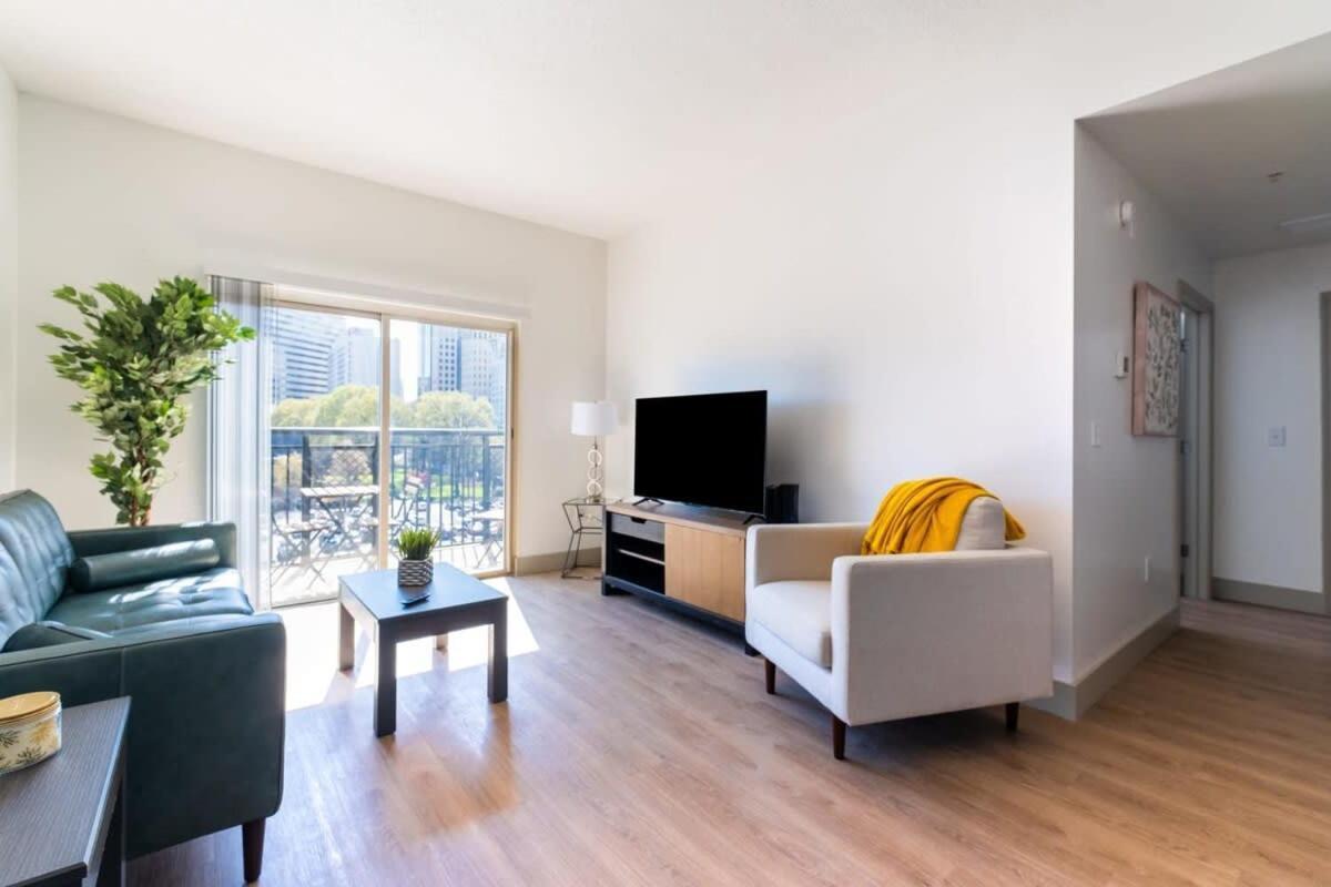 3Br Modern Downtown Apartment With Gym & Office Charlotte Eksteriør billede